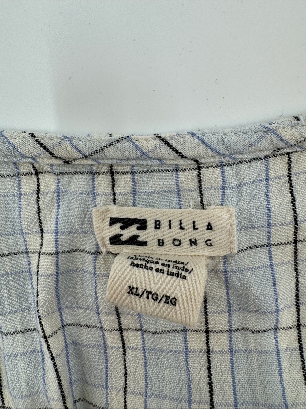 Billabong Plaid Short Sleeve Wrap Tie Top – Women’s XL - Picture 4 of 9
